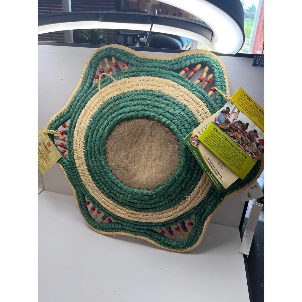 Mi Esperanza Peru Hand Woven Chambira Palm Fiber Star Basket Wall Decor 14 inch
